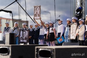 Na wydarzeniu &bdquo;Dzielnica nasza 100lica" nie zabrakło występ&oacute;w najmłodszych artyst&oacute;w 