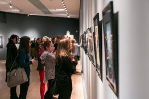 Otwarcie wystawy prac Józefa Wilkonia w Muzeum Miasta Gdyni.