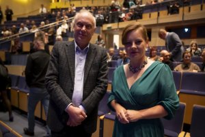 Prezydent Gdyni Aleksandra Kosiorek i Leszek Kopeć - dyrektor Festiwalu Polskich Filmów Fabularnych podczas gali otwarcia festiwalu