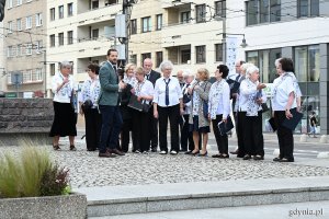Ludzie w kaszubskich strojach