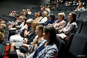 Uczestnicy gali finałowej Pomorskiego Festiwalu Kr&oacute;tkich Film&oacute;w o HIV w sali Warszawa Gdyńskiego Centrum Filmowego