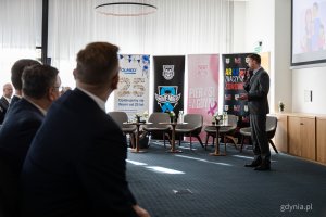 Marcin Gruchała. Konferencja European Healthy Stadia Network zorganizowana przez Arkę Gdynia, Gdański Uniwersytet Medyczny i Gdyńskie Centrum Zdrowia (fot. Kamil Złoch)
