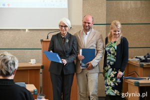 Na zdj. (od lewej): przewodnicząca RMG Joanna Zielińska, radny Ireneusz Trojanowicz i wiceprzewodnicząca Elżbieta Sierżęga (fot. Magdalena Śliżewska)