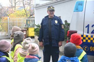 Strażnik Miesjki z dziećmi 