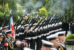 Pogrzeb oficerów, podoficerów i marynarzy w Kwaterze Pamięci na gdyńskim Oksywiu, fot. Karol Stańczak