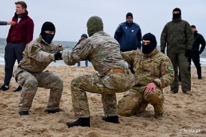 Odważny trening na plaży w Babich Dołach // fot. Paweł Kukla