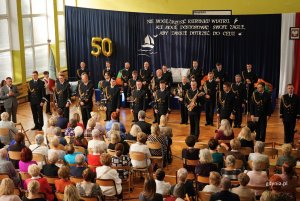 Uroczystość uświetniły: Kompania Reprezentacyjna Marynarki Wojennej i Orkiestra Reprezentacyjna MW (fot. Magdalena Starnawska)