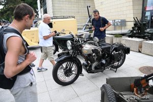 Zabytkowe motocykle przy Muzeum Marynarki Wojennej w Gdyni, fot. Michał Puszczewicz