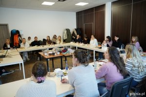 Uczestniczki 11. edycji projektu „Gdyński BiznesMam” słuchające wykładów