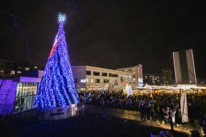 Gdynia rozbłysła na Święta tysiącami światełek // fot.Karol Stańczak