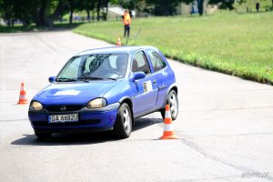 Rajd Matek i zabytkowe samochody można było podziwiać przed Akwarium Gdyńskim