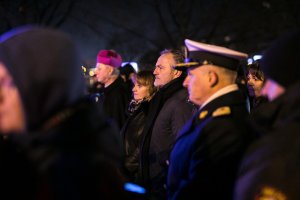 Wieczorne uroczystości upamiętniające ofiary Grudnia '70 // fot. Karol Stańczak