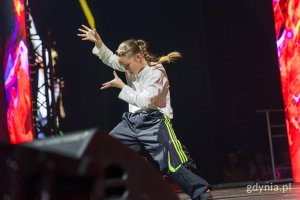 Tańcząca nastolatka