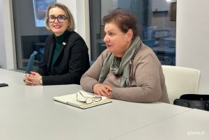 Na zdjęciu: radna Agnieszka Tokarska wraz z członkinią Gdyńskiej Rady Kobiet (fot. Magdalena Starnawska)