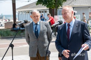 Wydarzenie zgromadziło wielu gości, w tym mieszkańców Gdyni, miłośników historii oraz przedstawicieli środowisk wojskowych.