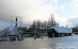 Budowa sylwestrowej sceny przy Skwerze Kościuszki, fot. Kamil Złoch