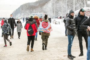 Wolontariusze na ulicach Gdyni podczas 29. finału WOŚP, fot. Karol Stańczak