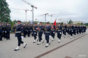 Kompania Reprezentacyjna Marynarki Wojennej podczas uroczystości przekazania obowiązk&oacute;w dow&oacute;dcy COM - DKM