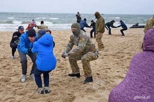 Odważny trening na plaży w Babich Dołach // fot. Paweł Kukla