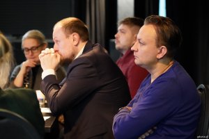 Na zdjęciu: Mariusz Bzdęga, dyrektor zarządzający ds. kultury i aktywności mieszkańc&oacute;w, Dominik Aziewicz, radny miasta oraz członkowie GRK: Kordian Kulaszewicz i Ida Bocian