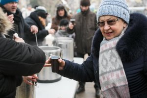 Urodzinowy toast gorącą czekoladą // fot. Karol Stańczak