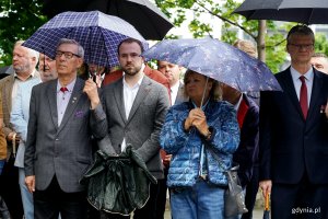 W uroczystościach z okazji 87. rocznicy wybuchu II wojny światowej na Cmentarzu Wojennym w Redłowie wzięli udział m.in.: wiceprezydent Gdyni Rafał Geremek i radny miasta Norbert Anisowicz