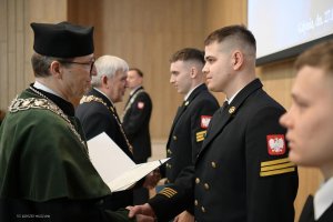 Gala wręczenia dyplom&oacute;w AMW (fot. Krzysztof Miłosz / Akademia Marynarki Wojennej w Gdyni)