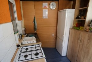 Noclegi w przyczepach "u Wnuka" pomieszczenie do odgrzewania posiłk&oacute;w