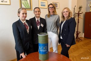 Uroczyste obchody 100-lecia Gdyni w ZSHG (fot. Katarzyna Balcerzak)