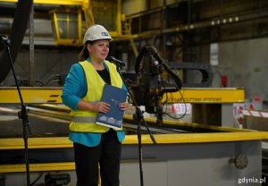 Aleksandra Kosiorek, prezydent Gdyni przy mikrofonie