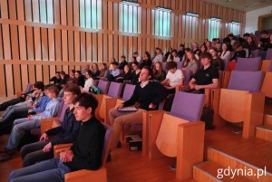 Uczestnicy podczas prelekcji w Pomorskim Parku Naukowo-Technologicznym (fot. Magdalena Starnawska)