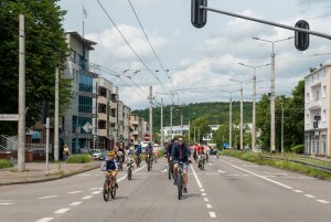 27. Pomorski Wielki Przejazd Rowerowy – peleton północny przejeżdża ulicami Gdyni (fot. Paweł Budziński)