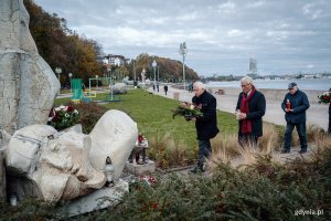 Oddali hołd tym, co odeszli na wieczną wachtę // fot. Dawid Linkowski