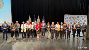 Osoby uhonorowane podczas Wojewódzkiej Uroczystości z okazji Dnia Edukacji Narodowej 2025 (fot. Katarzyna Balcerzak)