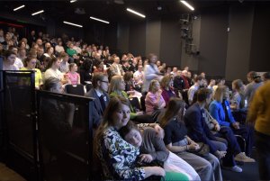 Publiczność Międzynarodowego Dnia Os&oacute;b z Zespołem Downa &ndash; JesteśMY w Gdyni (Fot. Dorota Patzer)