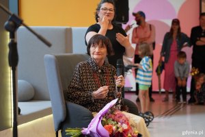 Gość honorowy Alicja Wyszogrodzka w Muzeum Miasta Gdyni i inni uczestnicy
