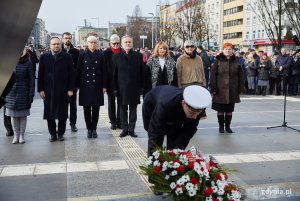 Uroczystości oficjalne pod pomnikiem Polski Morskiej z okazji 93. rocznicy nadania praw miejskich, fot. Dawid Linkowski