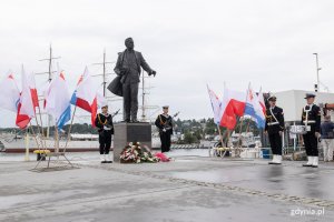 W niedzielę, 23 lipca, z okazji 160. rocznicy urodzin Tadeusza Wendy, pod jego pomnikiem odbyły się uroczystości z wojskową asystą honorową. Fot. Karol Stańczak 