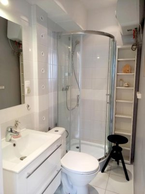 Apartament Studio Gruszka, widok na łazienkę