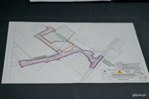 Mapa obrazująca inwestycję pn. budowa drogi powiatowej stanowiącej łącznik między Węzłem Chwaszczyno a drogą wojew&oacute;dzką nr 218 w Chwaszczynie