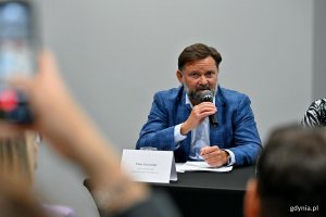 Piotr Gorzeński &ndash; prezes Zarządu Morskiego Portu Gdynia podczas konferencji prasowej zapowiadającej 51. Festiwal Polskich Film&oacute;w Fabularnych, kt&oacute;ra odbyła się w Hotelu Mercure 