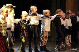  &bdquo;Ahoj, hip, hip hura, Gdynia 100 lat ma&rdquo;, na zdjęciu dzieci z Przedszkola Nr 60 W Zsp Nr 5 w Gdyni (fot. Katarzyna Balcerzak)