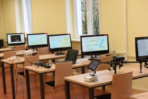 Laboratorium Militarnych Systemów Informacji Przestrzennej Akademii Marynarki Wojennej w Gdyni // fot. Krzysztof Miłosz, mat. prasowe AMW