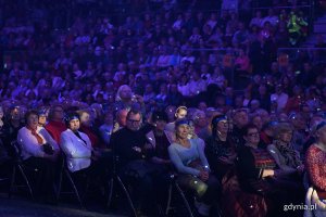 Uczestnicy balu w Polsat Plus Arenie Gdynia