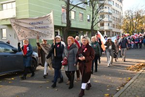 W paradzie wzięli udział członkowie Miejskiego Klubu Seniora Orłowo