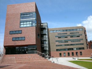 Jeden z wydziałów Hochschule Bremerhaven fot. Hannes Grobe