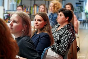 Uczestniczki czwartego posiedzenia drugiej kadencji Gdyńskiej Rady Kobiet zgromadzone w Miejscu Otwartym 