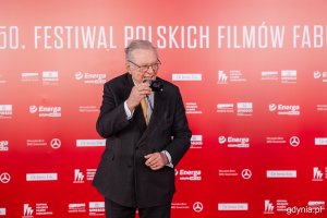 Krzysztof Zanussi. Ceremonia czerwonego dywanu poprzedzająca sobotnią galę 50. Festiwalu Polskich Filmów Fabularnych w Gdyni (fot. Karol Stańczak)