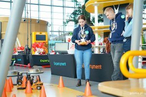 Jedno ze stoisk studentów Uniwersytetu Morskiego w Gdyni na ScienceCom 2025