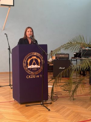 Oktawia Gorzeńska, wiceprezydentka Gdyni na zakończeniu roku szkolnego w Centrum Kształcenia Zawodowego i Ustawicznego nr 1 w Gdyni (fot. materiały prasowe)